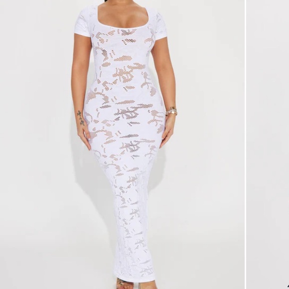 Fashion Nova Dresses & Skirts - Fashion Nova White Lace Bodycon Maxi Dress Size S/M